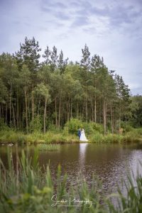 darwin lake wedding photography bride groom forest lake reflection