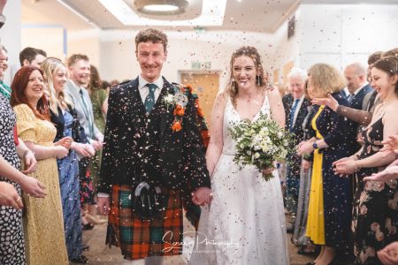 darwin lake wedding photography bride groom indoor confetti